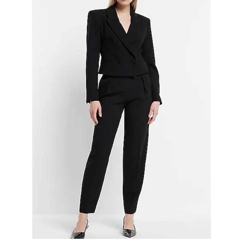Express Stylist Super High Waisted Pleated Pant, Women’s Size 8R, Black